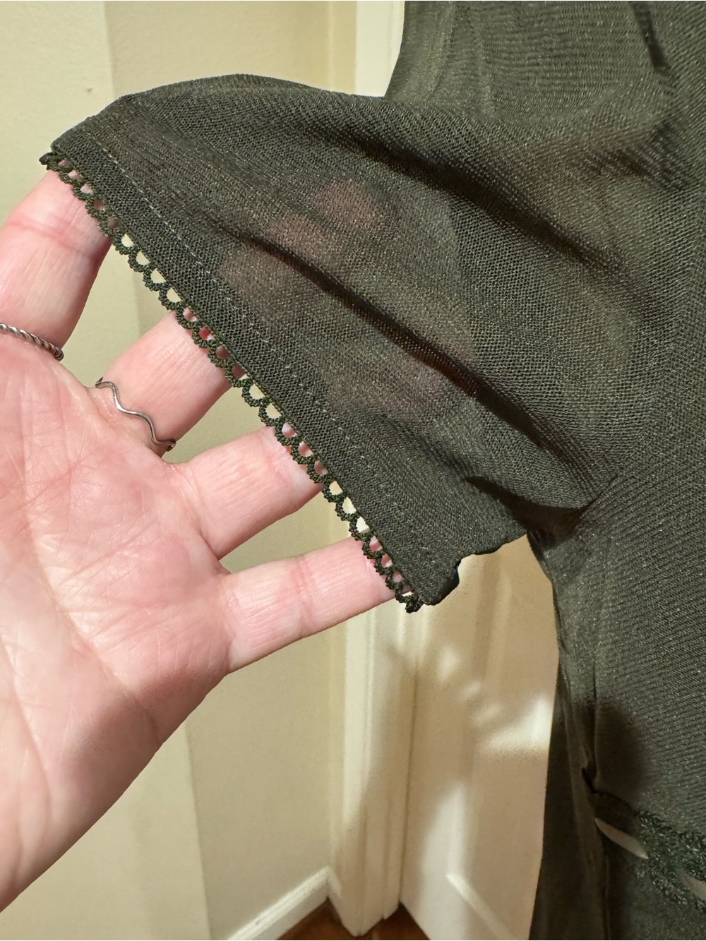Elegant Scoop Neck Chiffon Blouse in Dark Olive - Picture 4 of 6